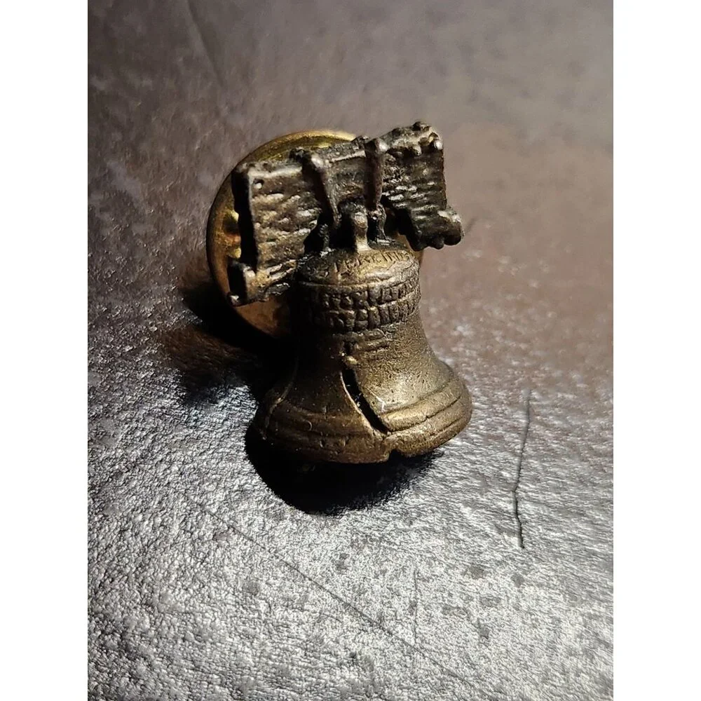 Vintage‎ Liberty Bell Lapel Pin